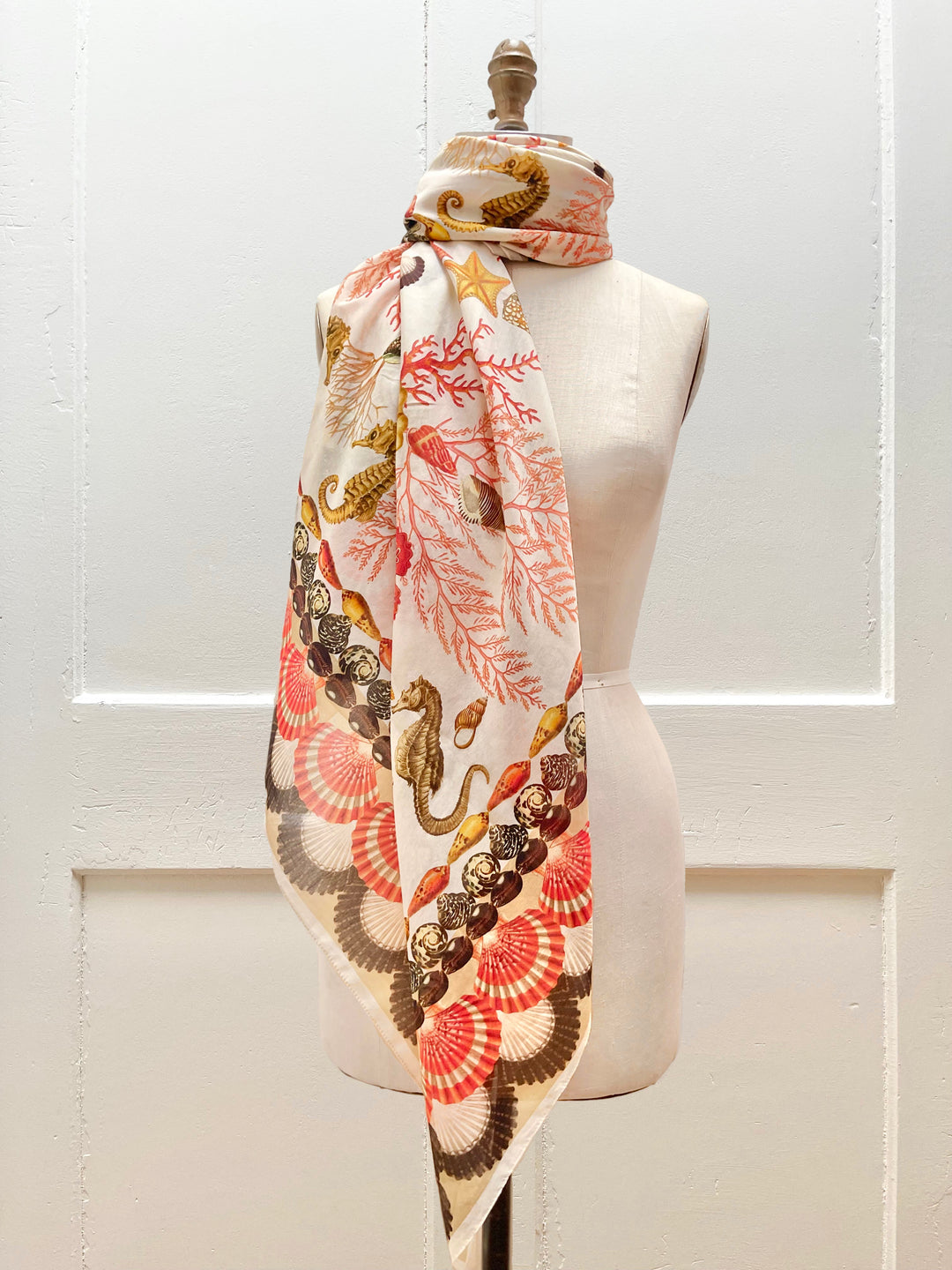 【完売】venica Scallop embroidery scarf Venice handcrafted scarf – Di Valdi